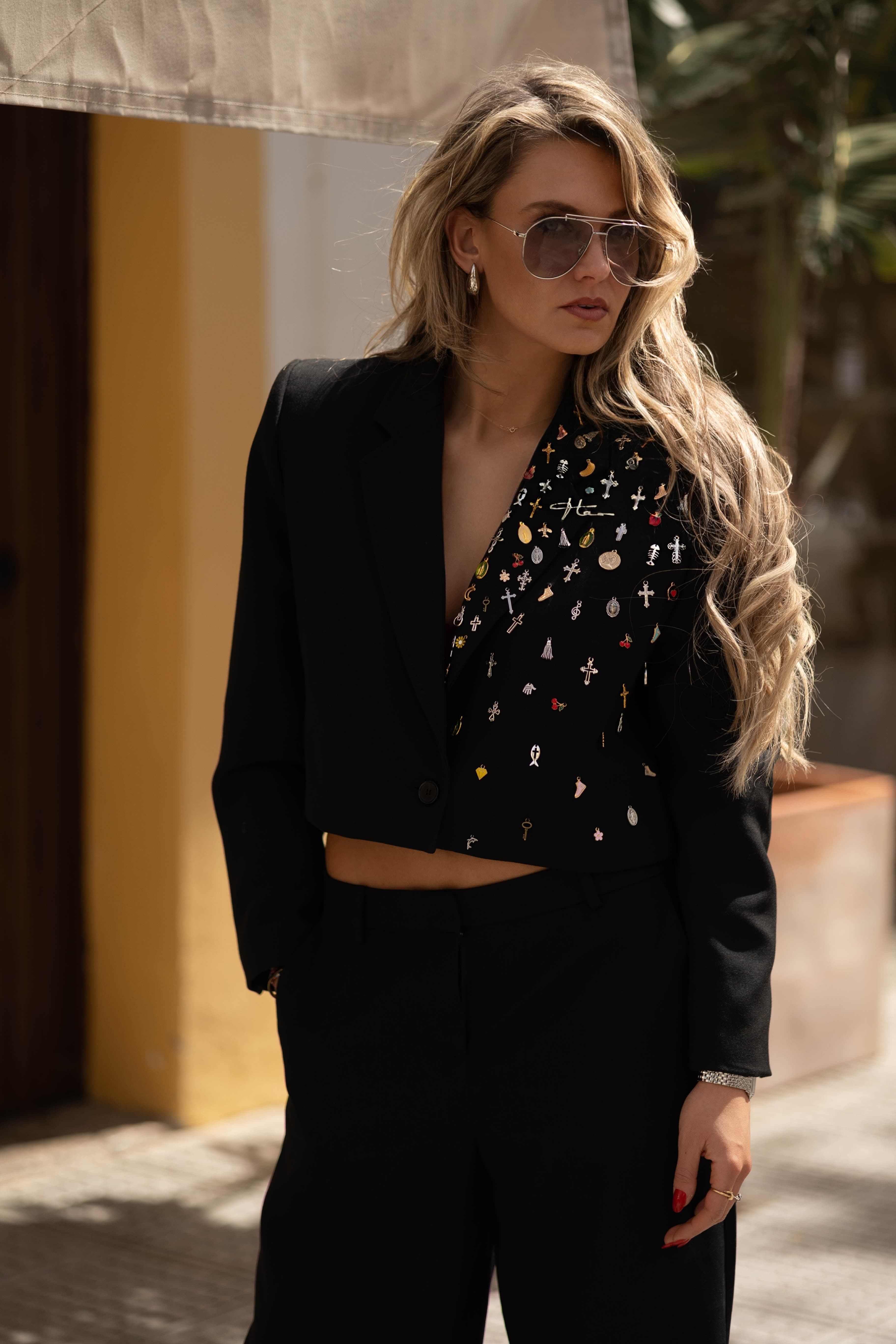 THE SIGNATURE BLAZER — EXCLUSIVE EDIT CROPPED BLACK