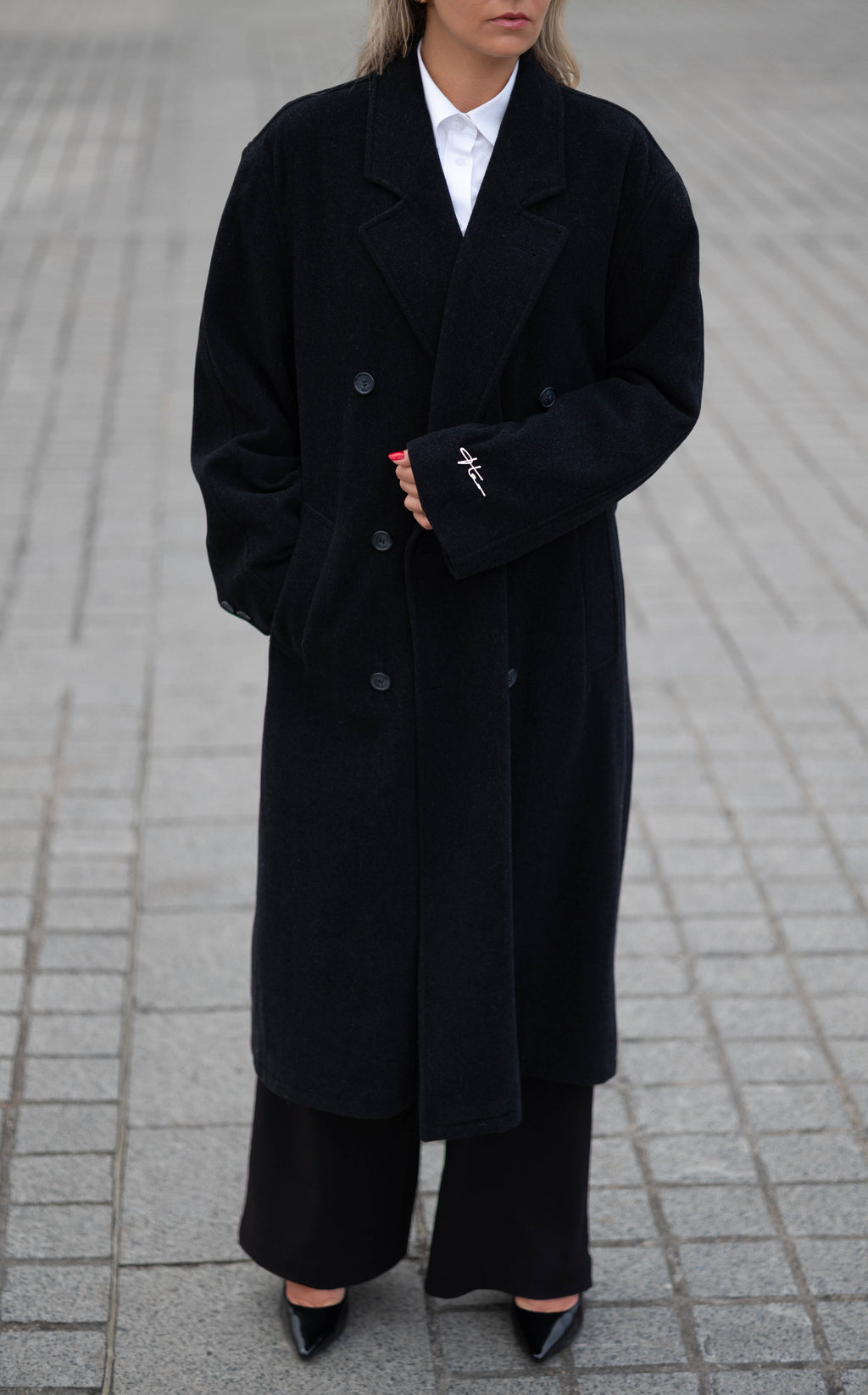 Élysée Vintage Signature Trenchcoat – Black, Cashmere & Wool